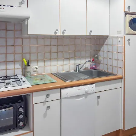 Apartment Proche Thermes, Lave-Linge, Garage, 1-2 Peoples *